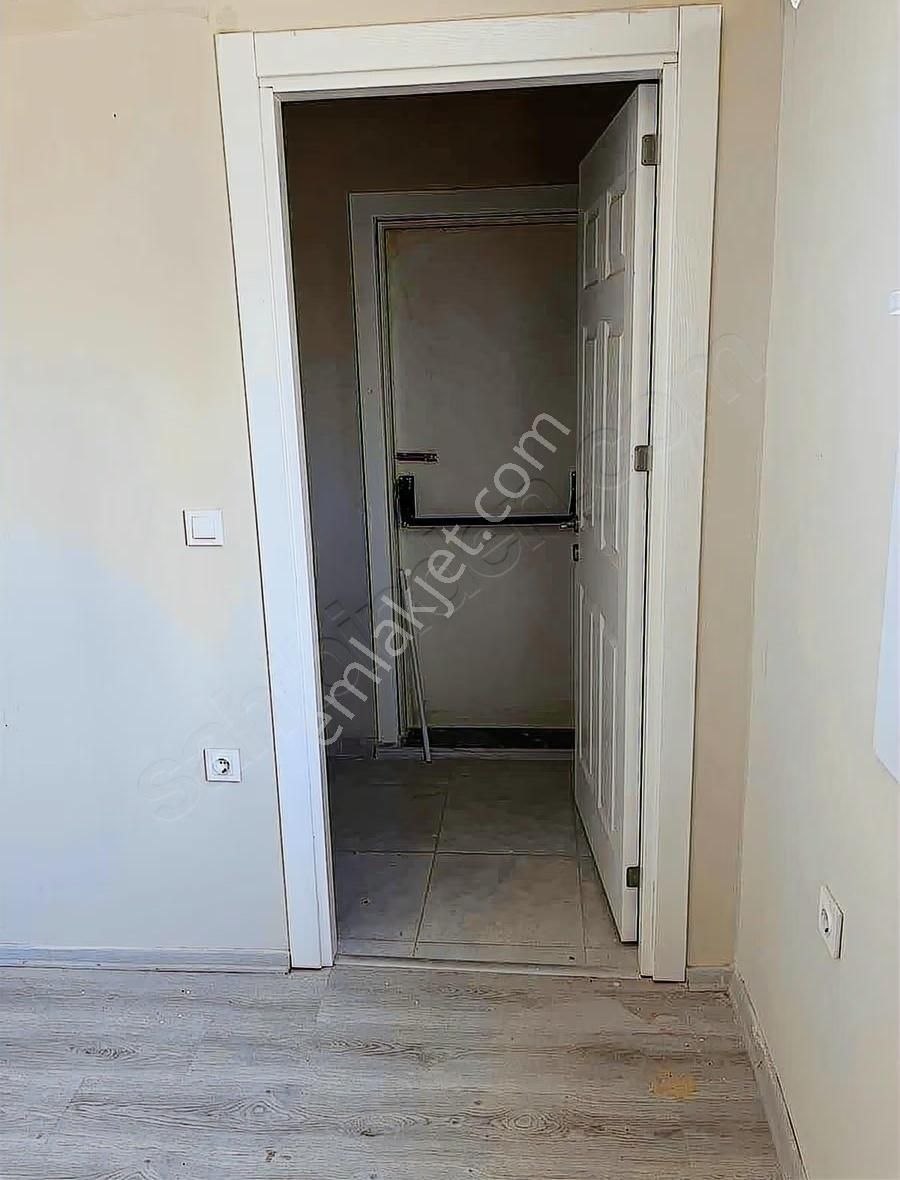 Evın'den Kaçırılmayacak Fırsat Satılık 3+1 İskanlı Daire - Görsel 2