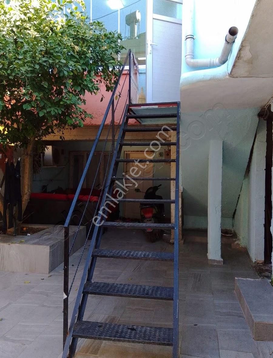 Yüreğir Selahattin Eyyübi Mahallesi 2 Katlı Cam Balkonlu Satılık - Görsel 9