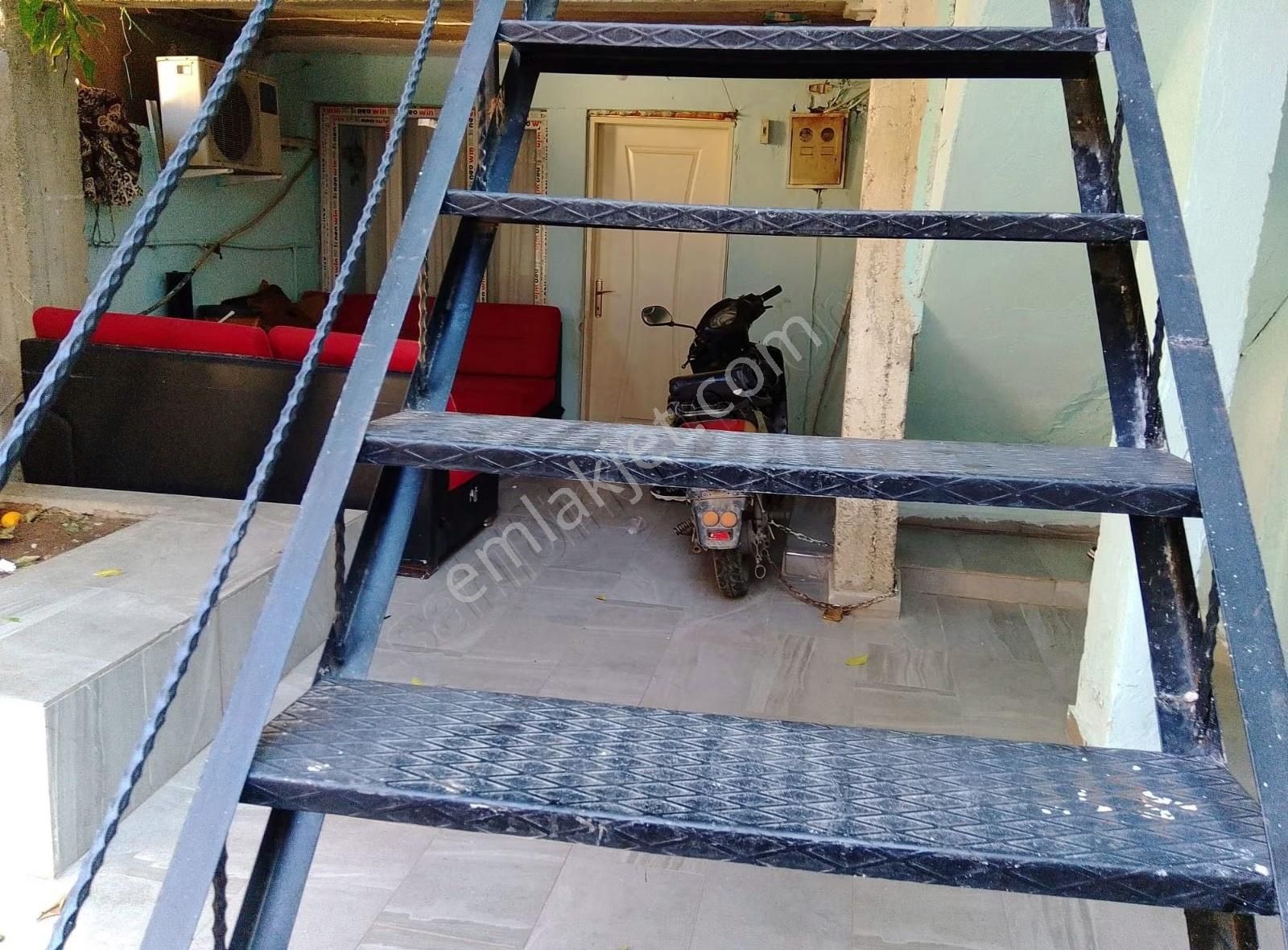 Yüreğir Selahattin Eyyübi Mahallesi 2 Katlı Cam Balkonlu Satılık - Görsel 16