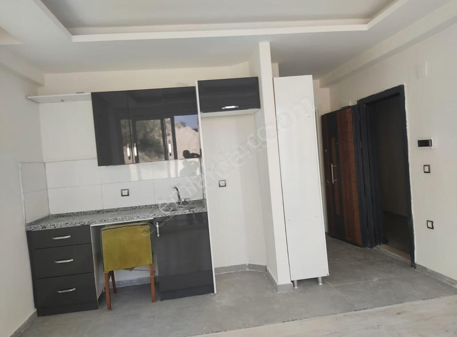 Çınarlı Osmangazi Göbeğinde Ana Cadde De3 Bloklu Sitede Kiralık - Görsel 8