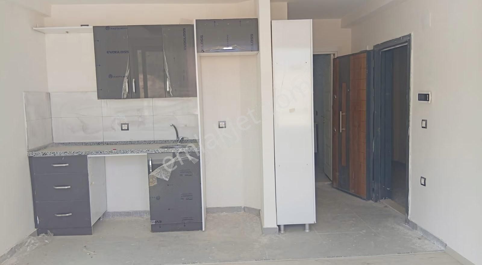 Çınarlı Osmangazi Göbeğinde Ana Cadde De3 Bloklu Sitede Kiralık - Görsel 22