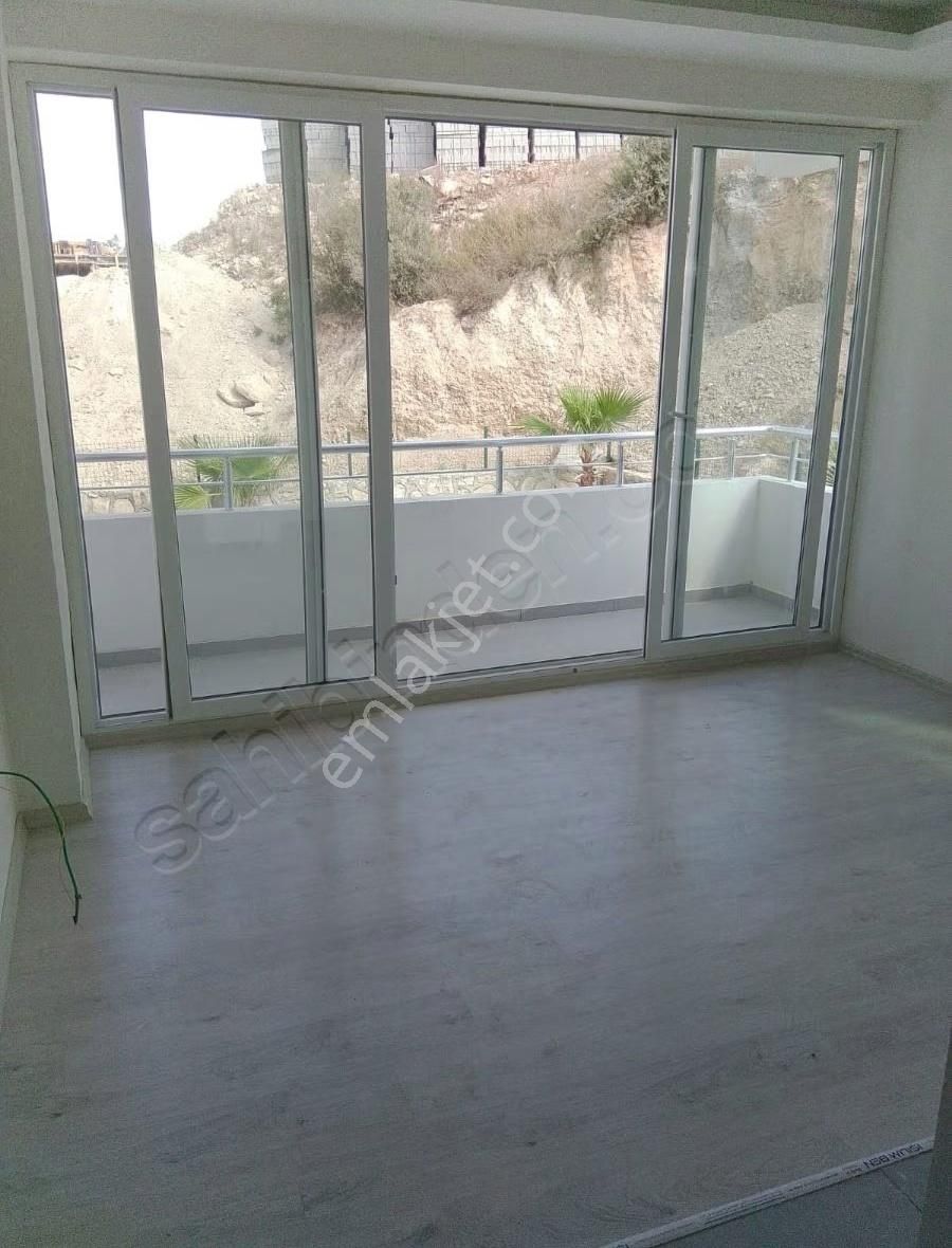 Çınarlı Osmangazi Göbeğinde Ana Cadde De3 Bloklu Sitede Kiralık - Görsel 18