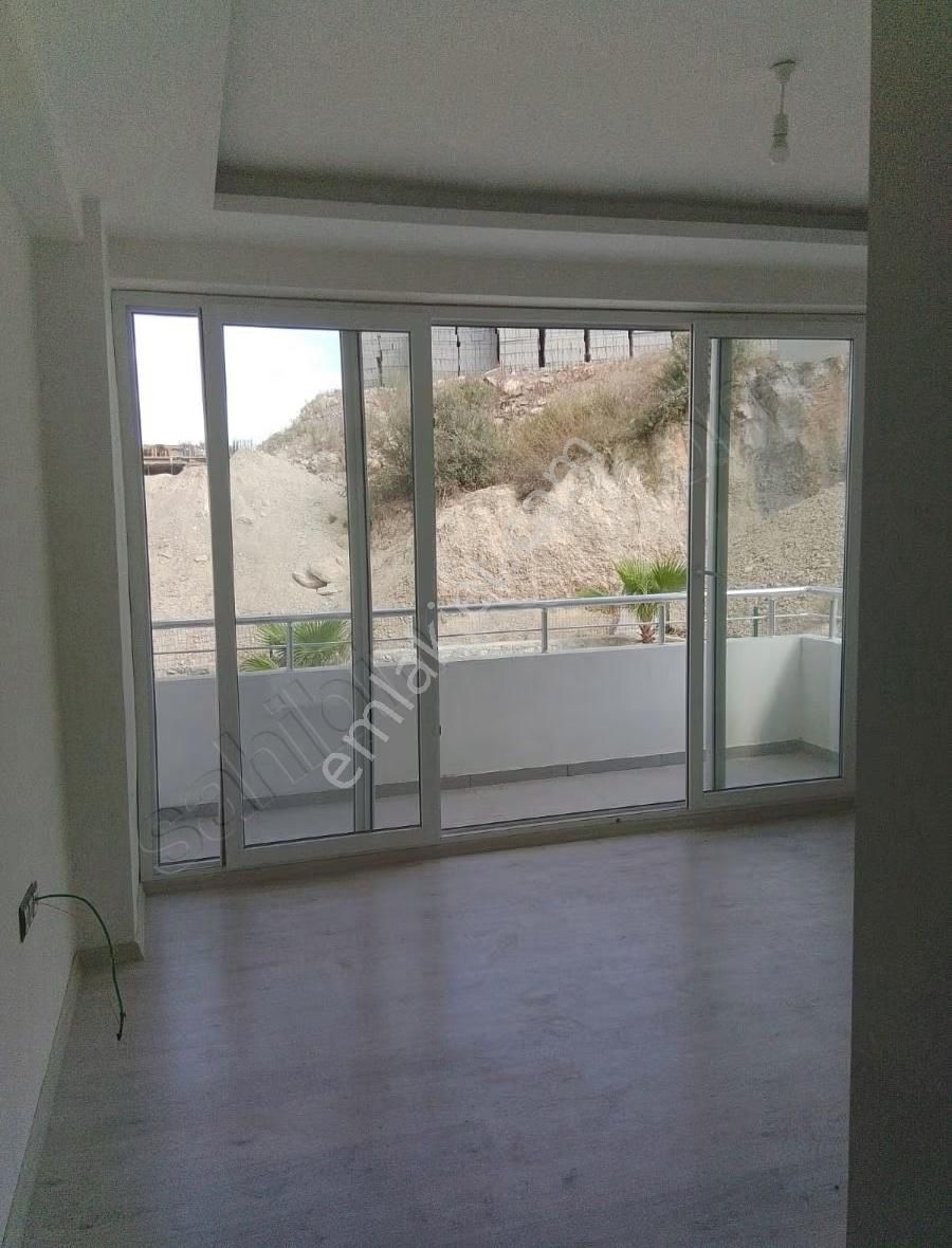 Çınarlı Osmangazi Göbeğinde Ana Cadde De3 Bloklu Sitede Kiralık - Görsel 6