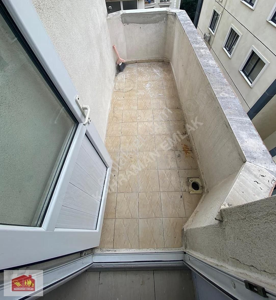 Kaynarca'da Marmaray'a Yakın Asansörlü 2+1 Daire - Görsel 12
