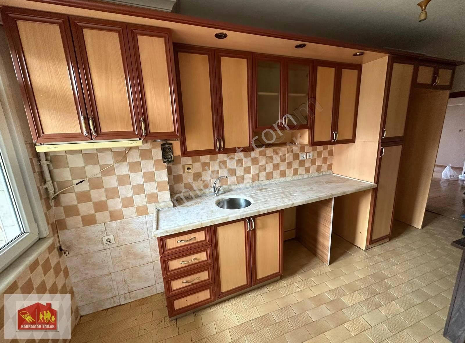 Kaynarca'da E5'e Çarşıya Çok Yakın Ara Katta 2+1 Geniş Daire - Görsel 6