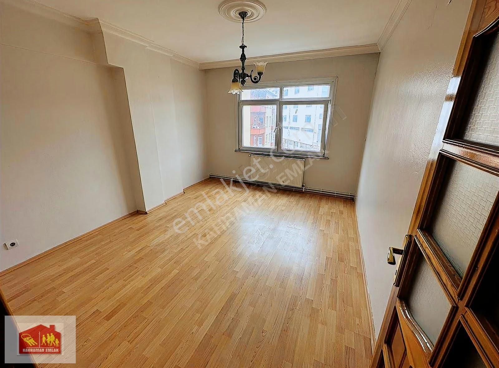 Kaynarca'da E5'e Çarşıya Çok Yakın Ara Katta 2+1 Geniş Daire - Görsel 7