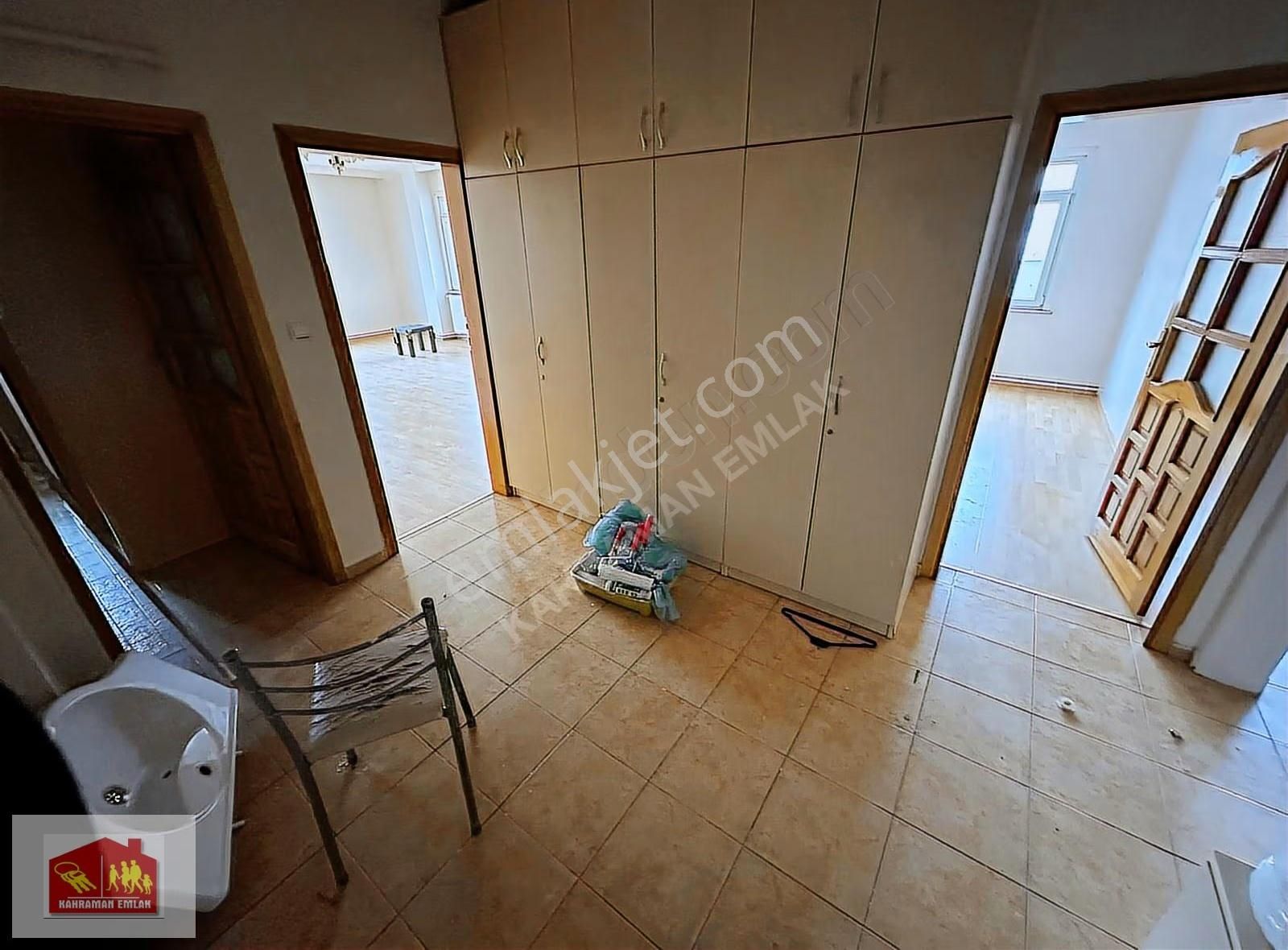 Kaynarca'da E5'e Çarşıya Çok Yakın Ara Katta 2+1 Geniş Daire - Görsel 12