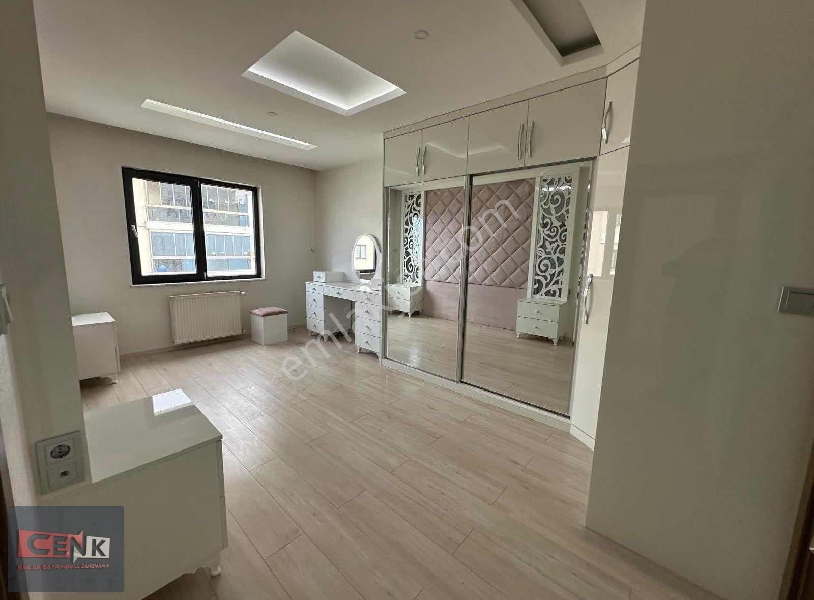 Gülistan Mahallesi Satılık 4+1 Daire