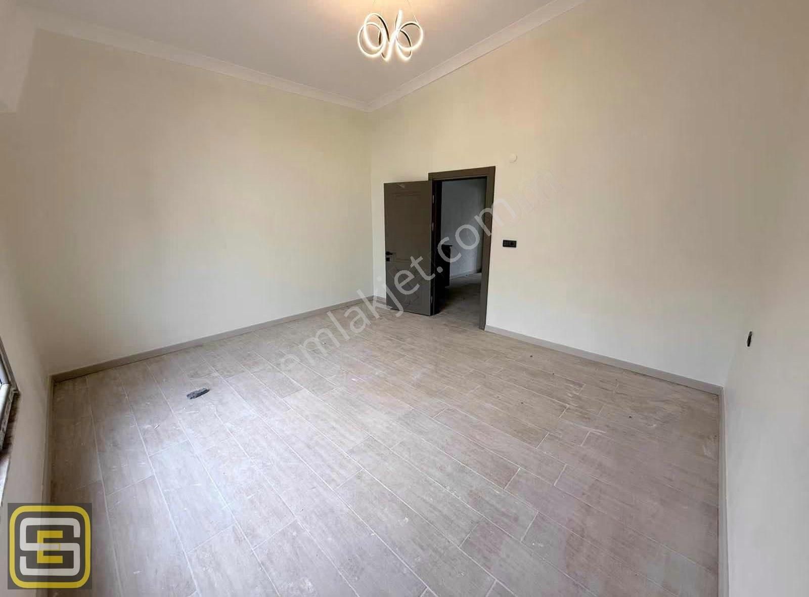 Denize Sıfır Mutfak Ayrı Ultra Lüks 4+1 160 M2 Müstakil Bahçeli - Görsel 33