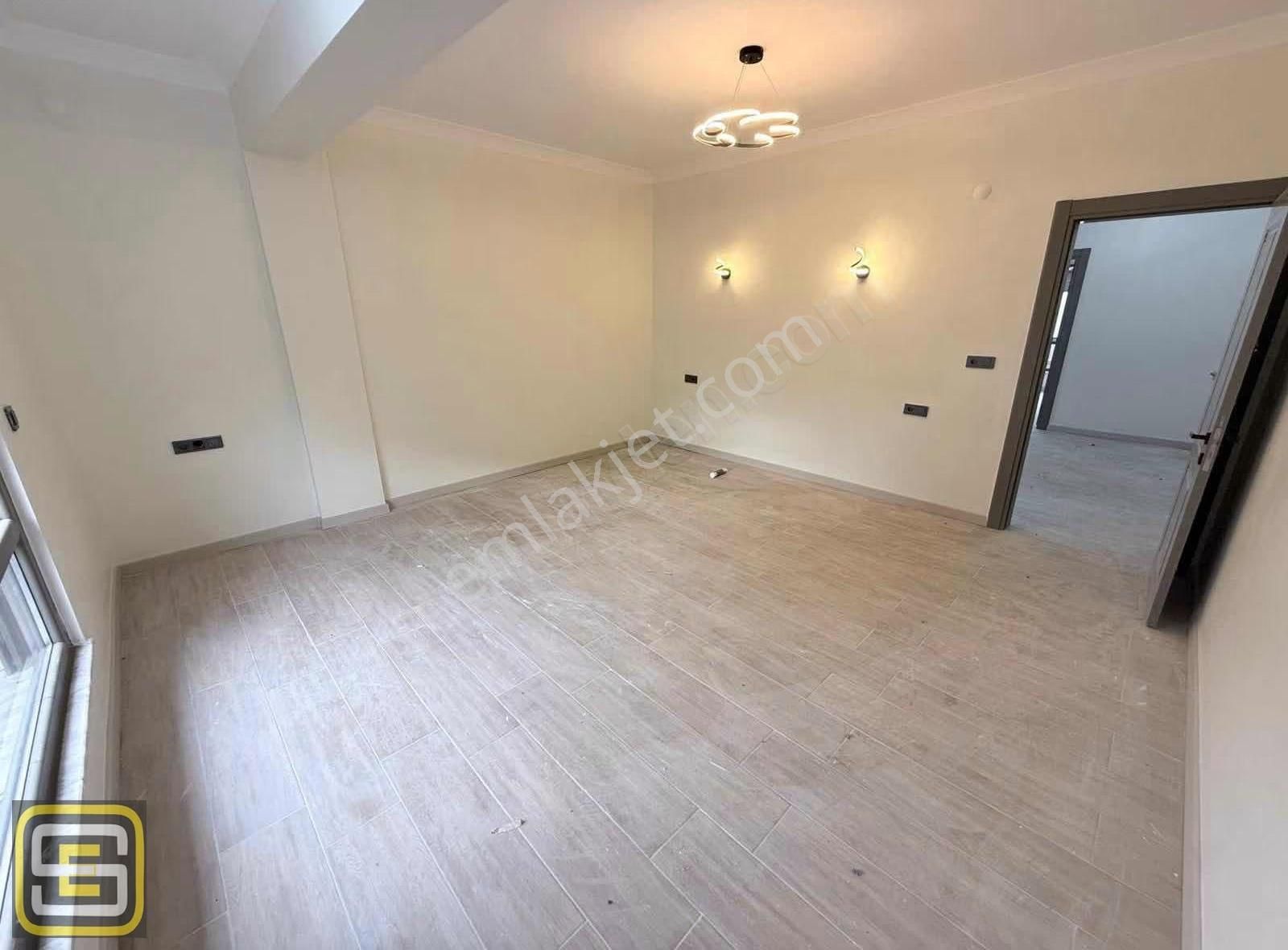 Denize Sıfır Mutfak Ayrı Ultra Lüks 4+1 160 M2 Müstakil Bahçeli - Görsel 31