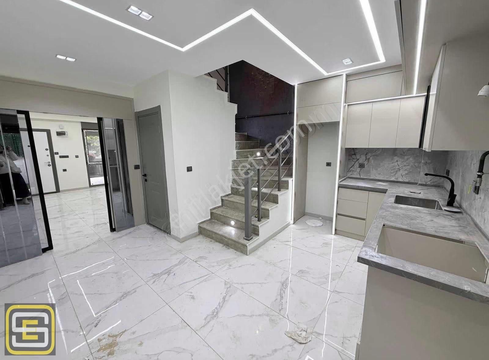 Denize Sıfır Mutfak Ayrı Ultra Lüks 4+1 160 M2 Müstakil Bahçeli - Görsel 8