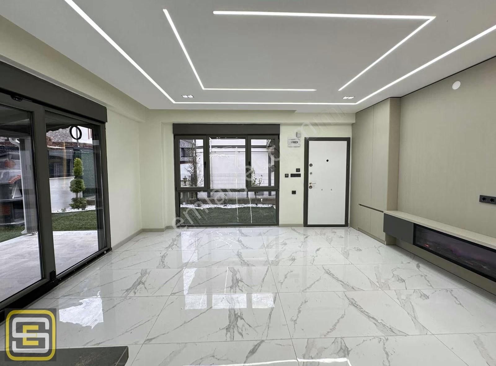 Kocaali Alanderede Denize Sıfır Müstakil Bahçeli 4+1 175m2 Villa - Görsel 32