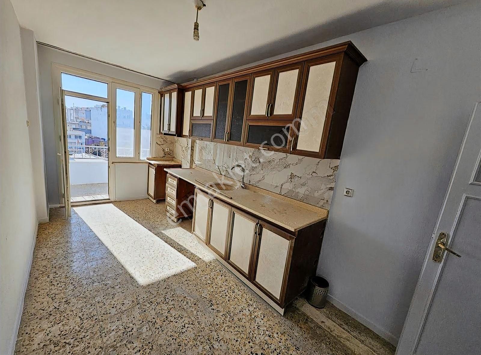 Genç Emlak'tan Park Manzaralı Kiralık 3+1 Daire - Görsel 15