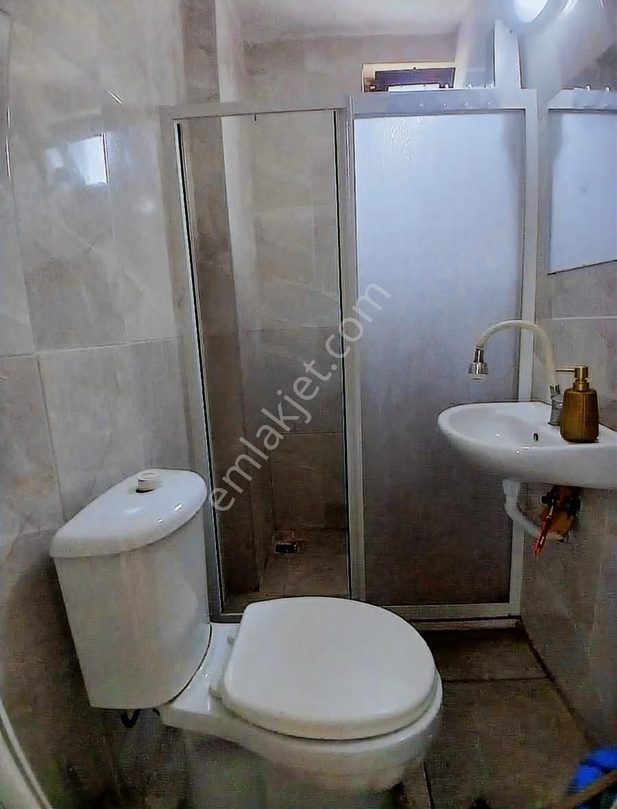 Genç Emlak'tan Çarşı Merkezde Kiralık 1+1 Ev Ofis - Görsel 5