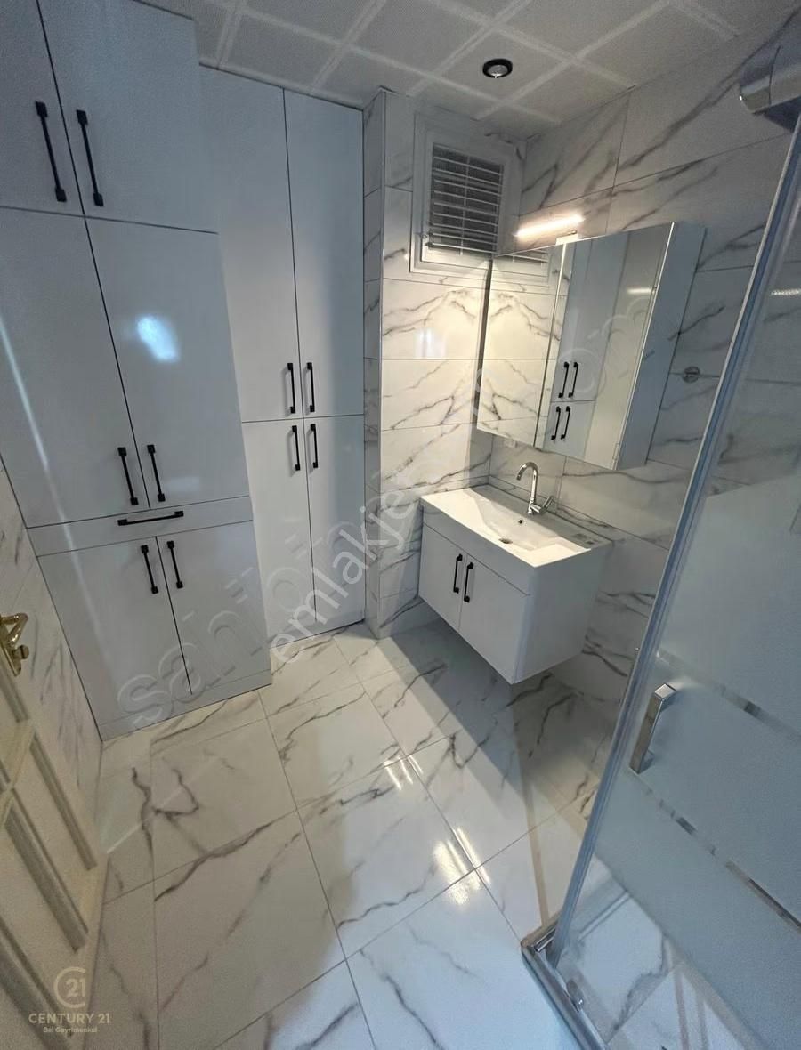 C21 Bal'dan Bandırma Cd Üzerinde Yenilenmiş 2+1 Kiralık Daire - Görsel 18