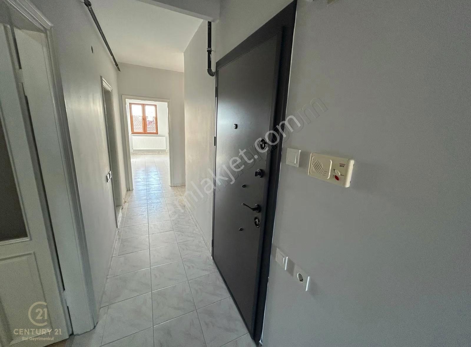 C21 Bal'dan Bandırma Cd Üzerinde Yenilenmiş 2+1 Kiralık Daire - Görsel 2