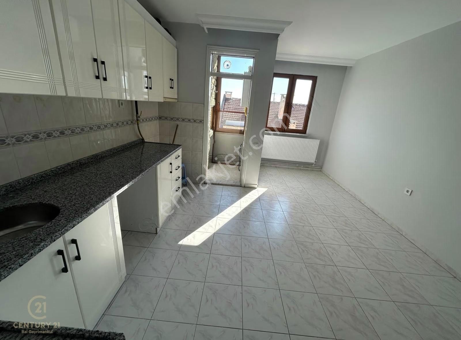 C21 Bal'dan Bandırma Cd Üzerinde Yenilenmiş 2+1 Kiralık Daire - Görsel 11