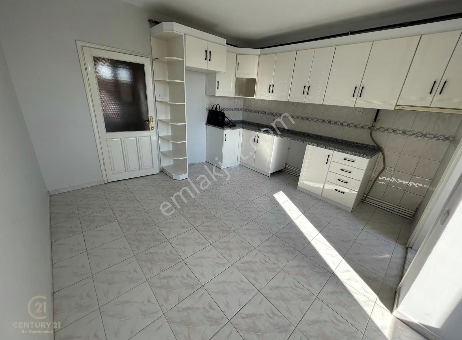 C21 Bal'dan Bandırma Cd Üzerinde Yenilenmiş 2+1 Kiralık Daire - Görsel 10