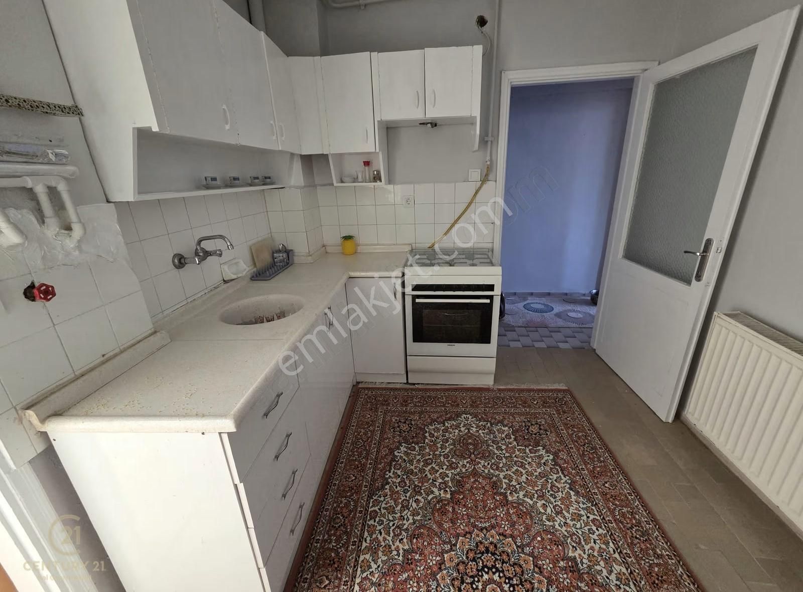 C21 Bal'dan Altıeylül Ortaokulu Yanı Eşyalı Kiralık 2+1 Daire - Görsel 3