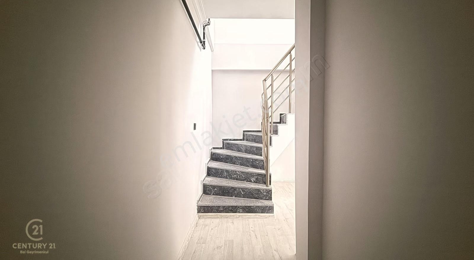 Century21 Bal'dan Hasan Basrı Çantayda 2+1 Dubleks - Görsel 13