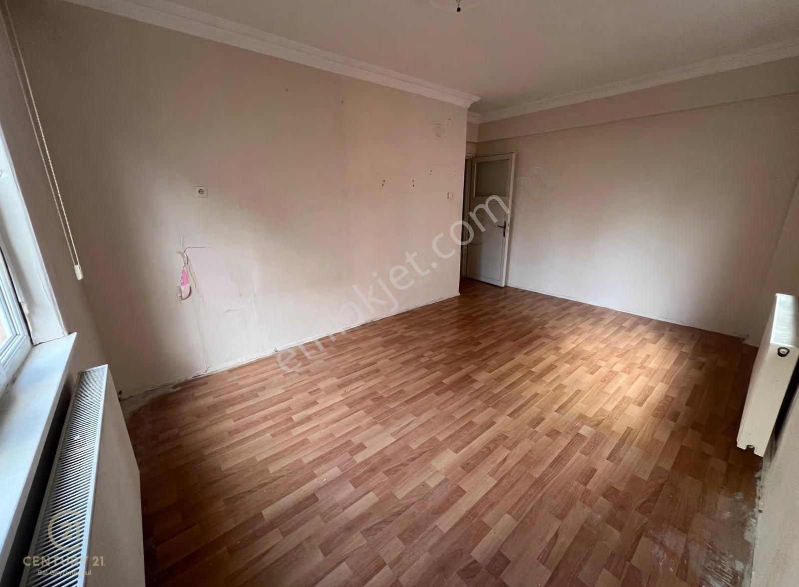 Paşaalanı Mh. Merkezi Konum Ara Kat, Balkonlu Kiralık 3+1 Daire - Görsel 2