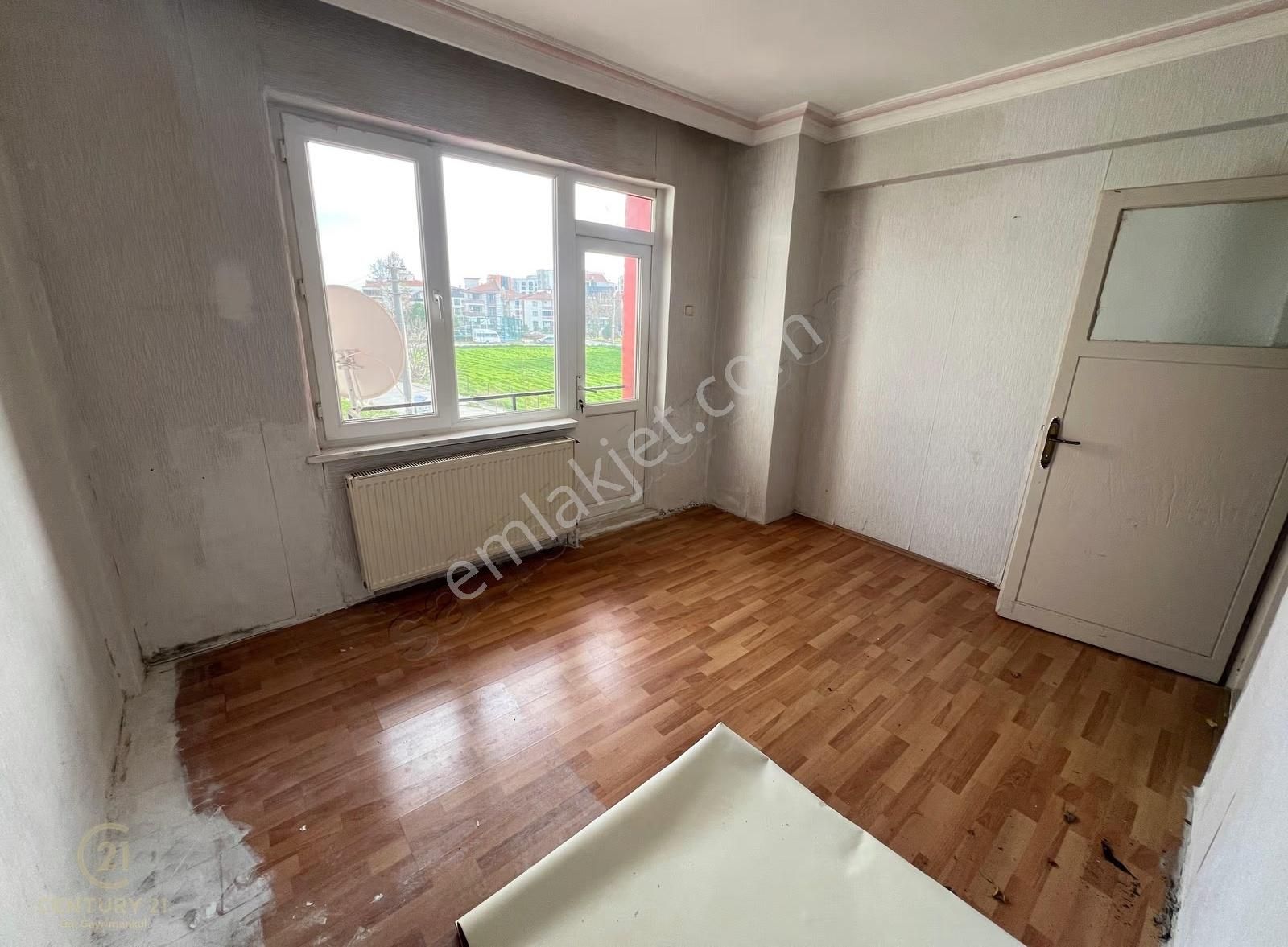 Paşaalanı Mh. Merkezi Konum Ara Kat, Balkonlu Kiralık 3+1 Daire - Görsel 8