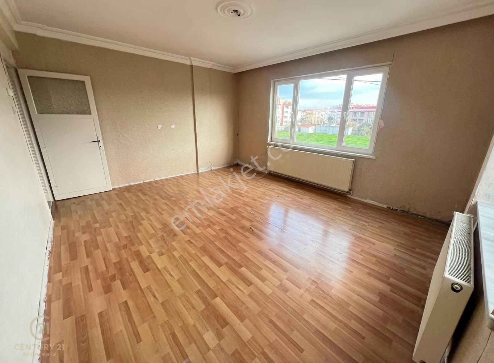 Paşaalanı Mh. Merkezi Konum Ara Kat, Balkonlu Kiralık 3+1 Daire - Görsel 3