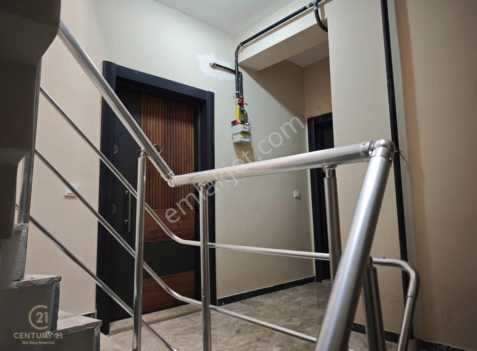 Century 21 Bal'dan Dinkçiler Mah. Satılık Eşyalı 1+1 Daire - Görsel 9