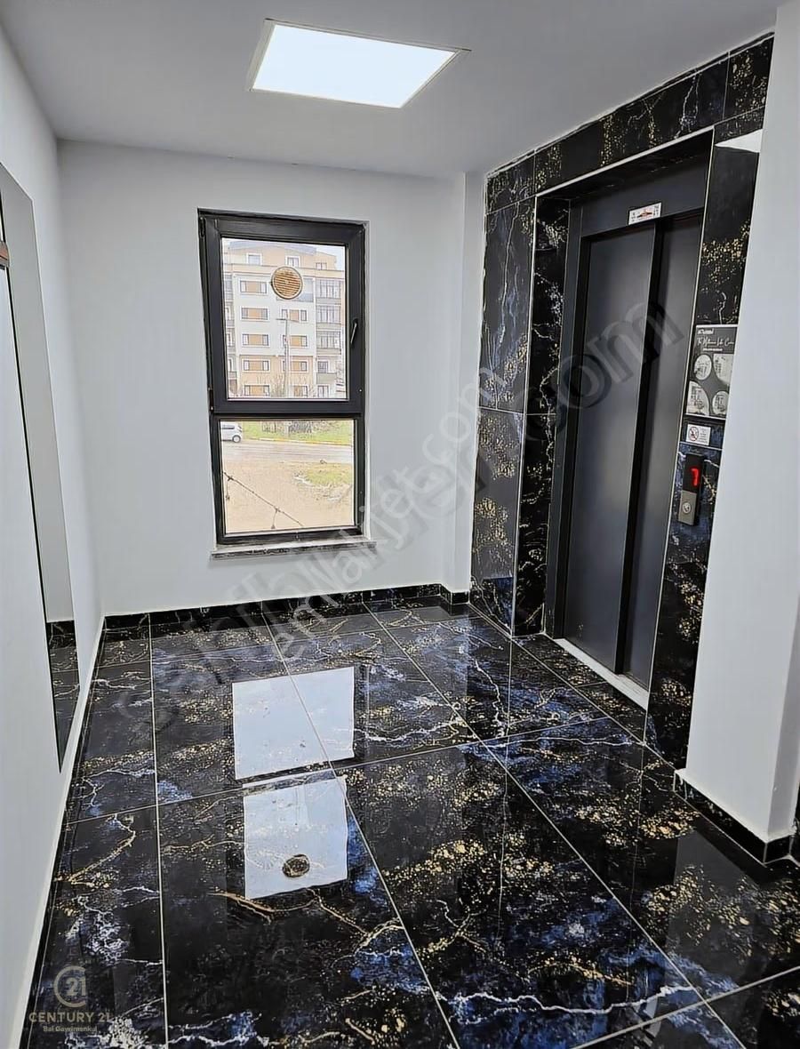 Century 21 Bal Gayrimenkuldan Kiralık 3+açık Mutfak Daire - Görsel 30