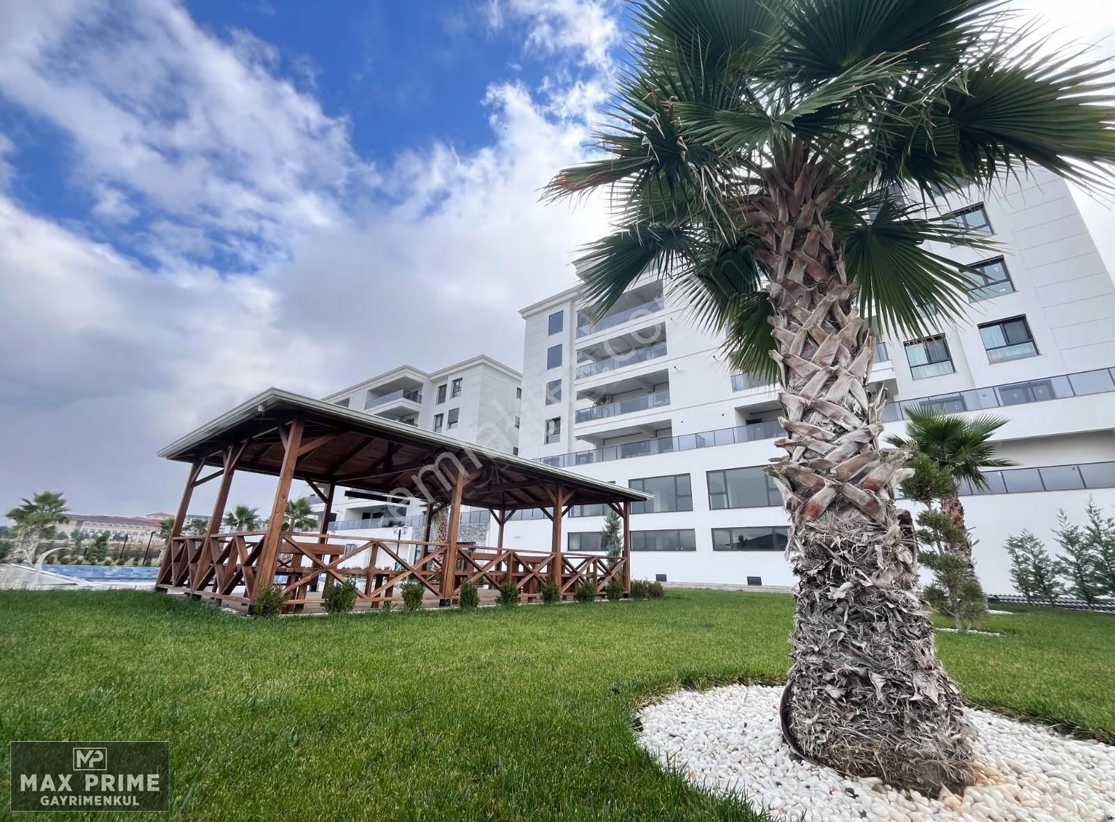 Max Prıme | Göveçlik'de 4+1 Havuzlu Sitede Ara Kat Lüks Daire