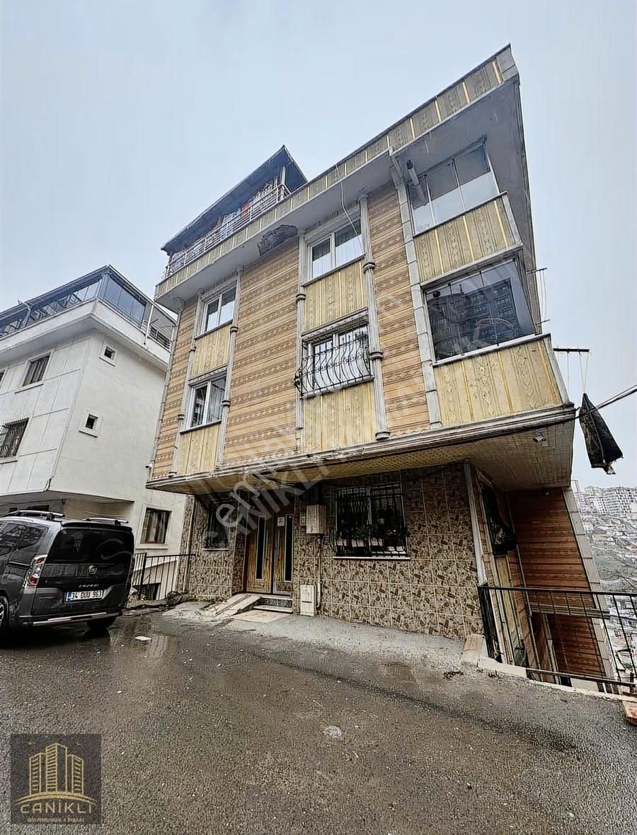 Eyüpsultan Esentepe Mah. 3+2 200m² Satılık Dubleks Daire