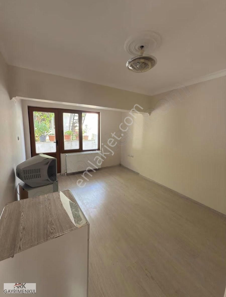 Aileye Kiralık 2+1 Bahçeli Doğalgazlı Daire - Görsel 6