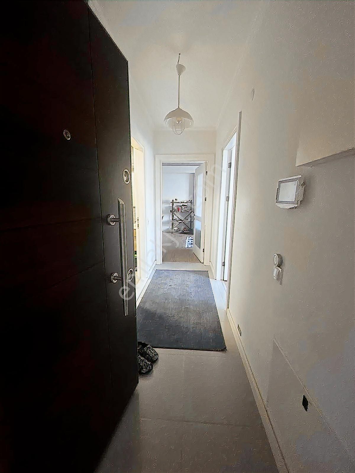 Bayraklı Yatay Mimari Grando Sitesinde 1+1 Kiralık Daire - Görsel 3
