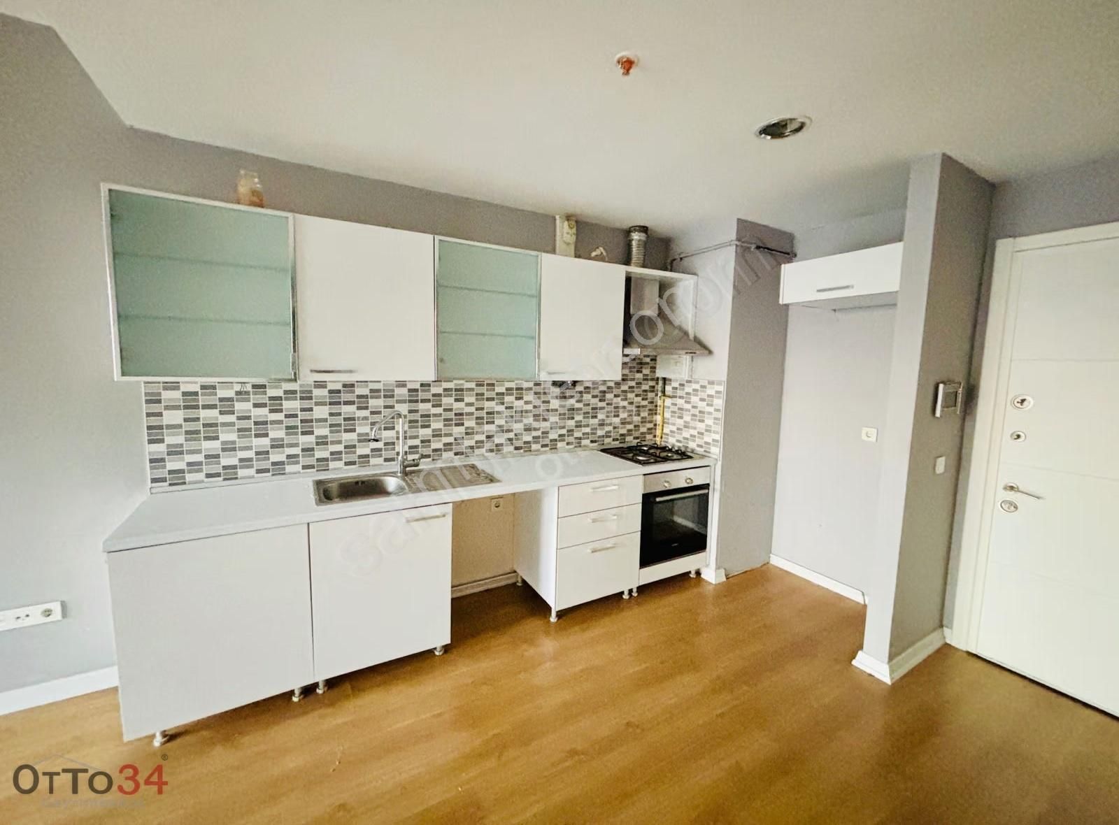 Otto34 'den İnnovia 2 Boş Kiralık 1+1 Ana Blok Havuz Cephe