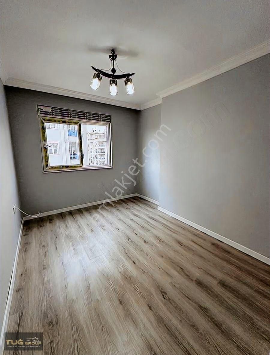 Hüsnü Karakaş Mah.de Havuzlu Sitede 2+1 Tadilatlı Daire - Görsel 8