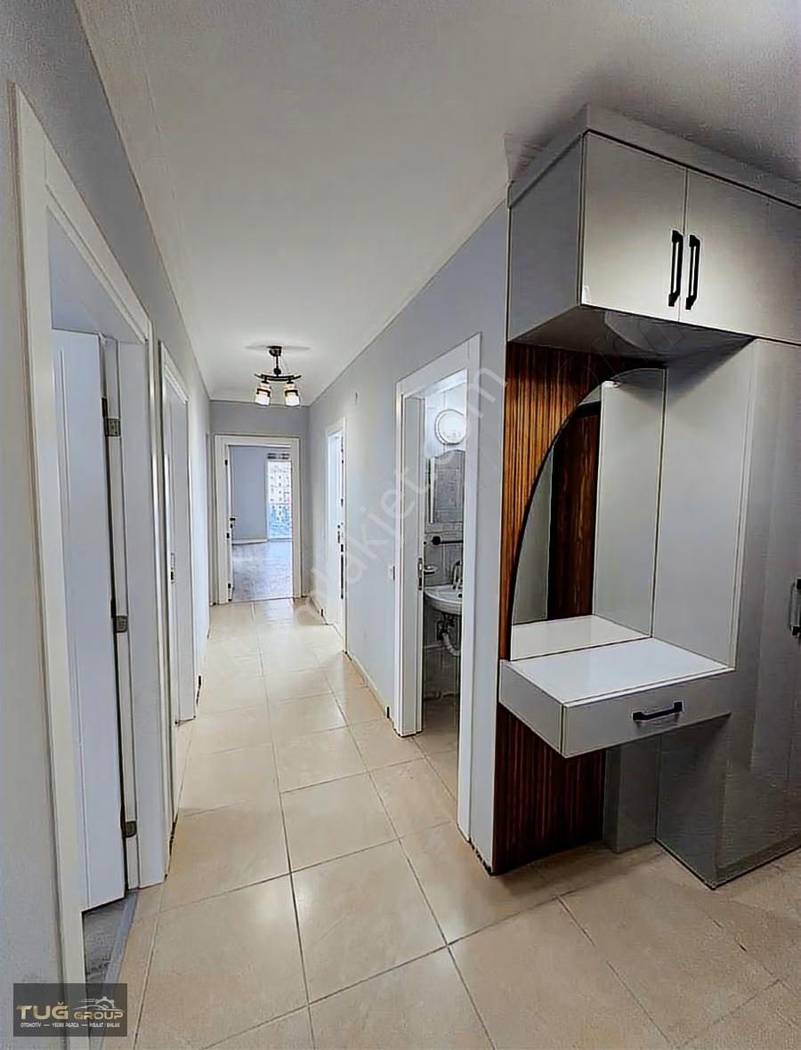 Hüsnü Karakaş Mah.de Havuzlu Sitede 2+1 Tadilatlı Daire - Görsel 5