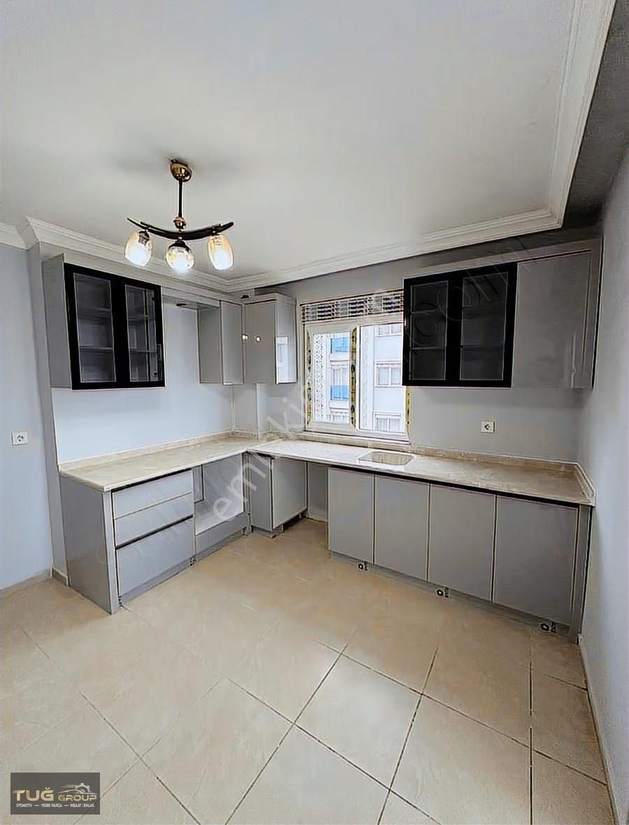 Hüsnü Karakaş Mah.de Havuzlu Sitede 2+1 Tadilatlı Daire - Görsel 11