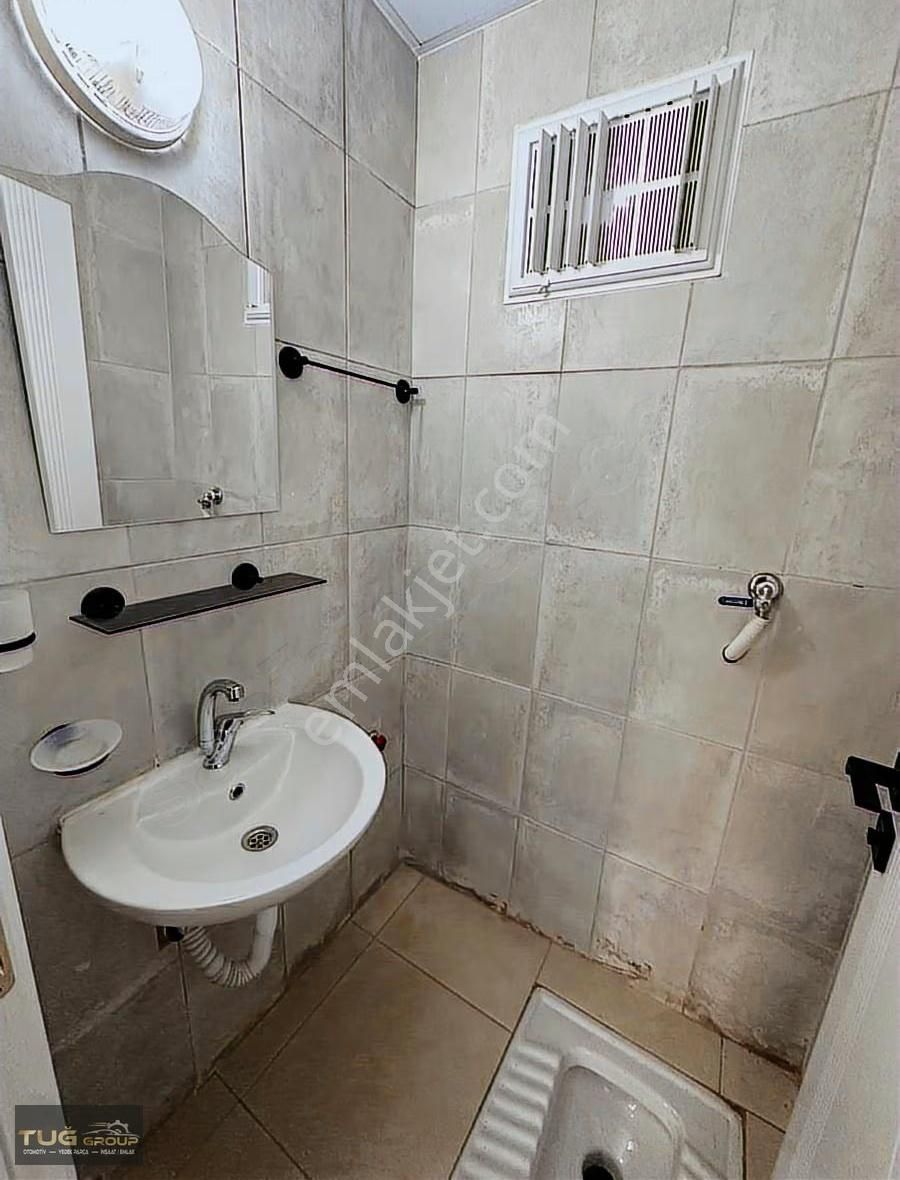 Hüsnü Karakaş Mah.de Havuzlu Sitede 2+1 Tadilatlı Daire - Görsel 9
