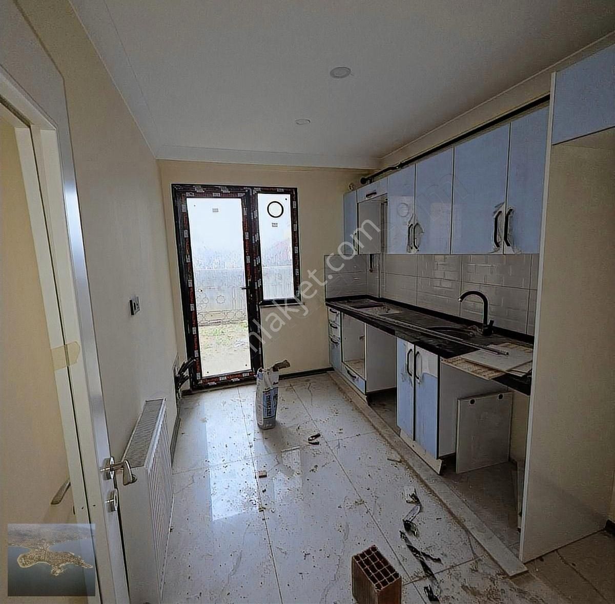 Cami Mahallesinde Kısa Süreliğine