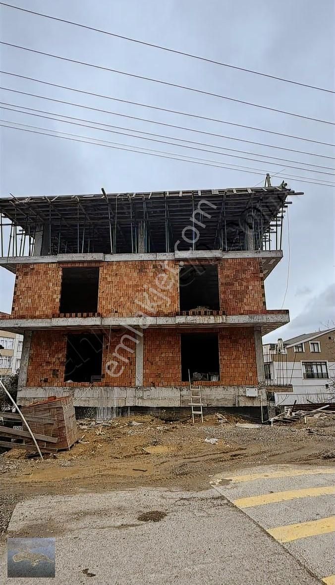 Cami Mah Kapalı Pazar Yanı 2+1 90 M2 Arakat Lüx Daıire