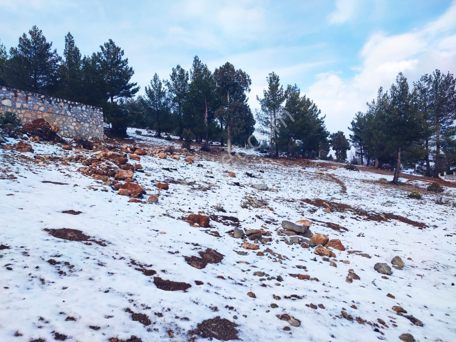 Kar Emlaktan Yenikonacık Bozkırlı Mevkiinde 370 M2 Satılık Arsa