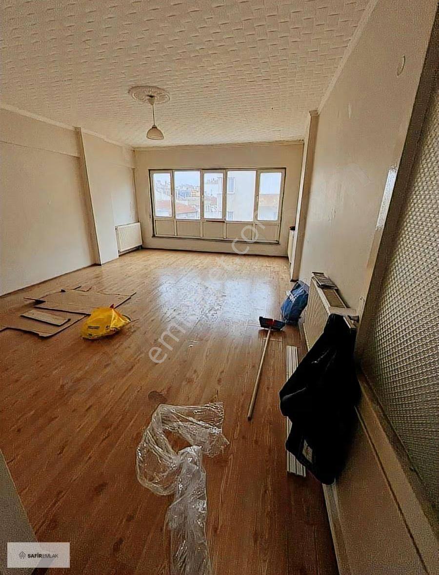 Merkezde Kiralık 3+1 Daire - Görsel 3