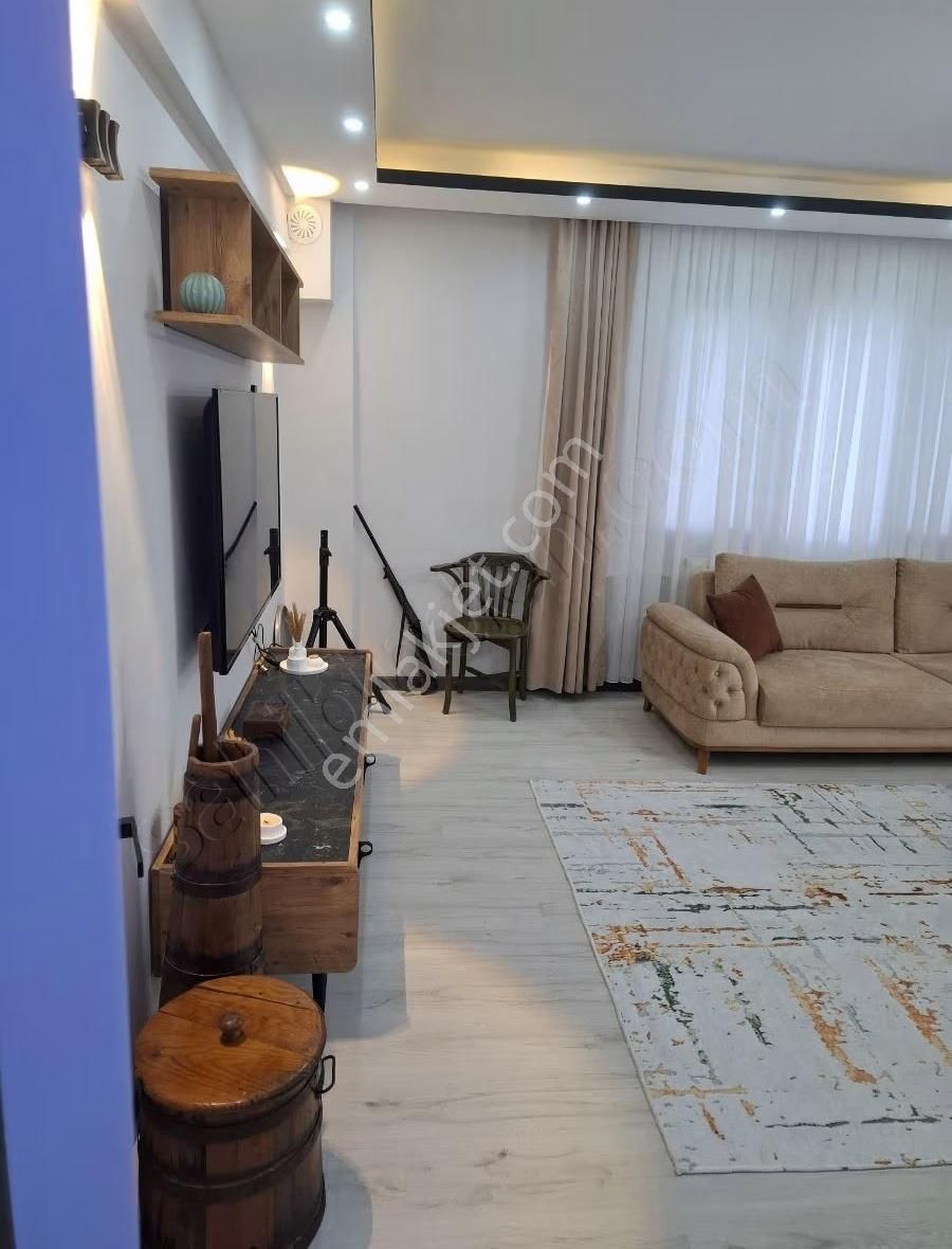 Foça Gerenköyde 140 M2 2 Katlı Ev Acil Satılıktır - Görsel 4