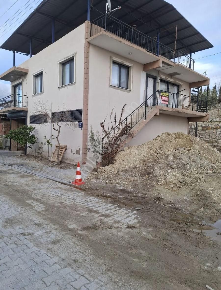 Foça Gerenköyde 140 M2 2 Katlı Ev Acil Satılıktır - Görsel 14