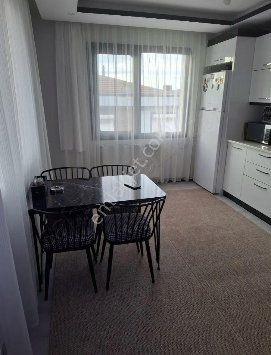 Foça Gerenköyde 140 M2 2 Katlı Ev Acil Satılıktır - Görsel 16