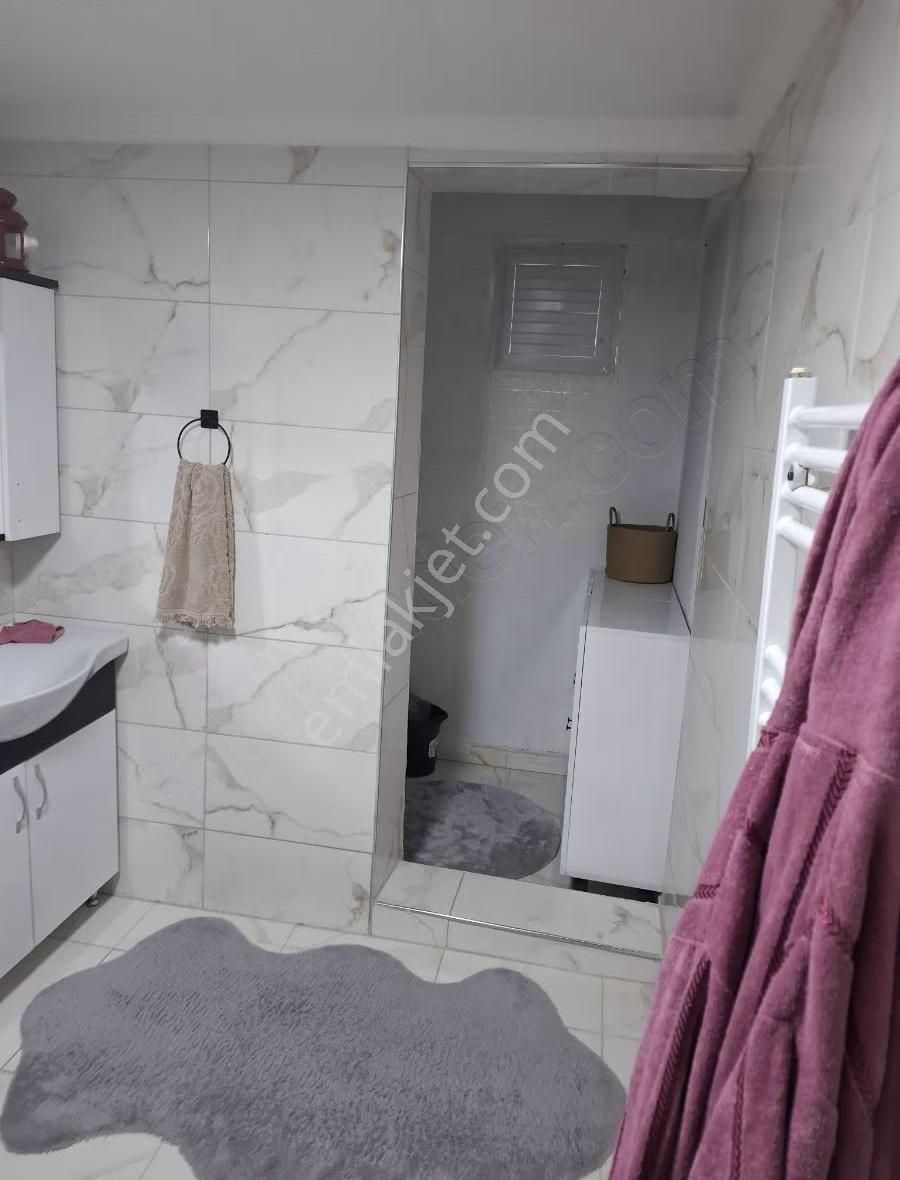 Foça Gerenköyde 140 M2 2 Katlı Ev Acil Satılıktır - Görsel 15