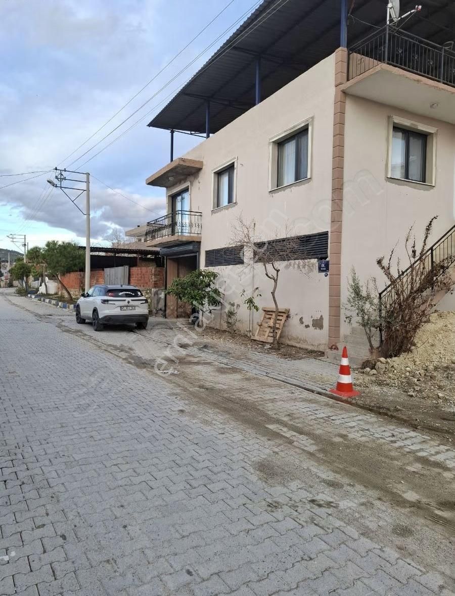 Foça Gerenköyde 140 M2 2 Katlı Ev Acil Satılıktır - Görsel 19