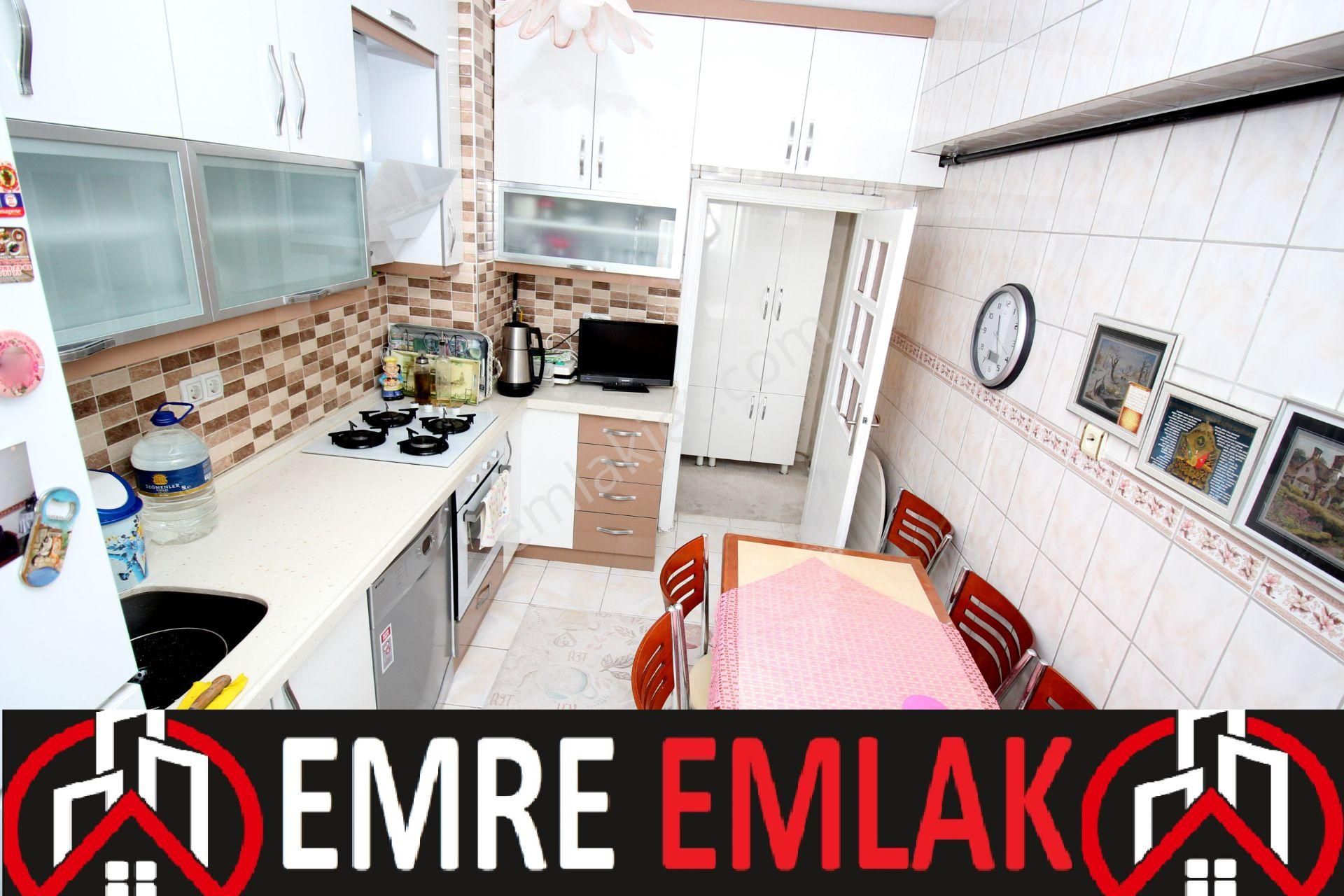 Emre Emlaktan Andiçen'de Ahimesut Bulvar Üzeri Yapılı Arakat 3+1 Satılık Daire