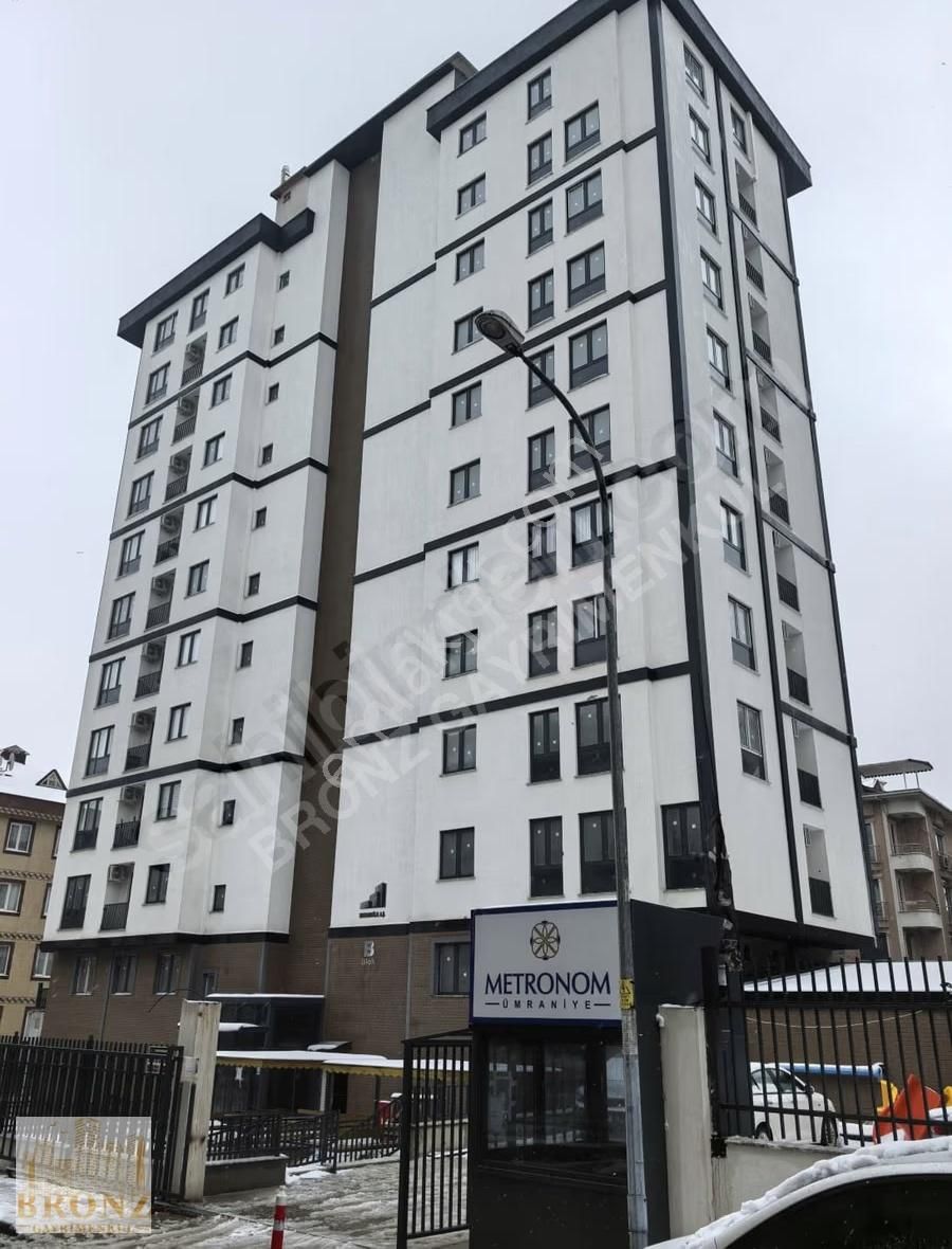 Ümraniye Metronom Sitesinde,klimalı,k.otoparklı 2+1 Arakat