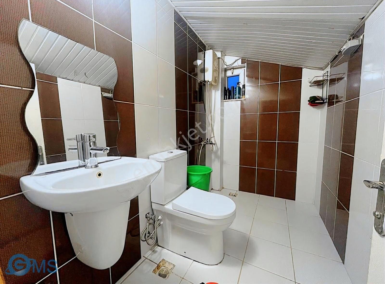 Teomanpaşa Mahallesinde 3.katta 5+1 200m² Satılık Fırsat Daire - Görsel 11